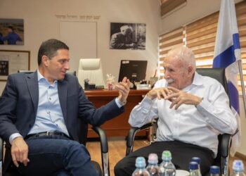 טרנר עם דנילוביץ מתוך הפייסבוק של דנילוביץ