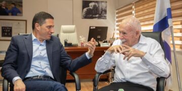 טרנר עם דנילוביץ מתוך הפייסבוק של דנילוביץ