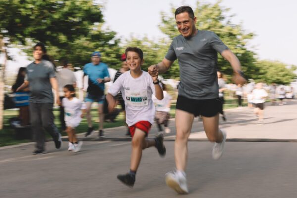רוביק משתתף במירוץ - צילום מתוך רשת חברתית על פי סעיף 27א לחוק זכויות יוצרים