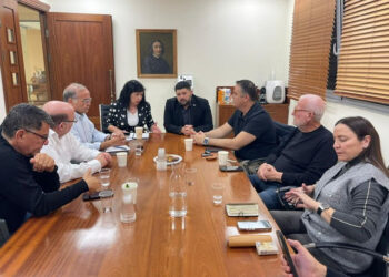 השר אלמוג כהן צילום פרטי