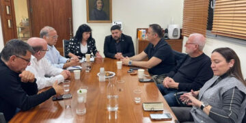 השר אלמוג כהן צילום פרטי
