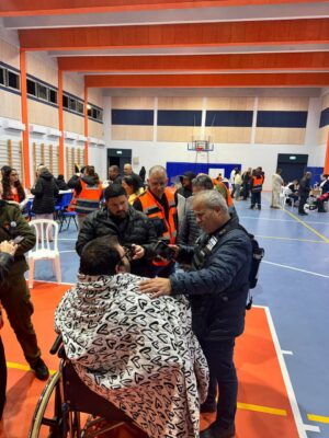 בני ביטון וסגן השר אלמוג כהן הערב עם תושבי דימונה
