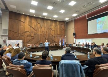 ראש העיר רוביק דנילוביץ' אירח את דנה עזריאלי