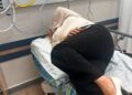 ראש מועצת ירוחם, עוד נילי אהרון, בבית החולים מתוך הפייסבוק